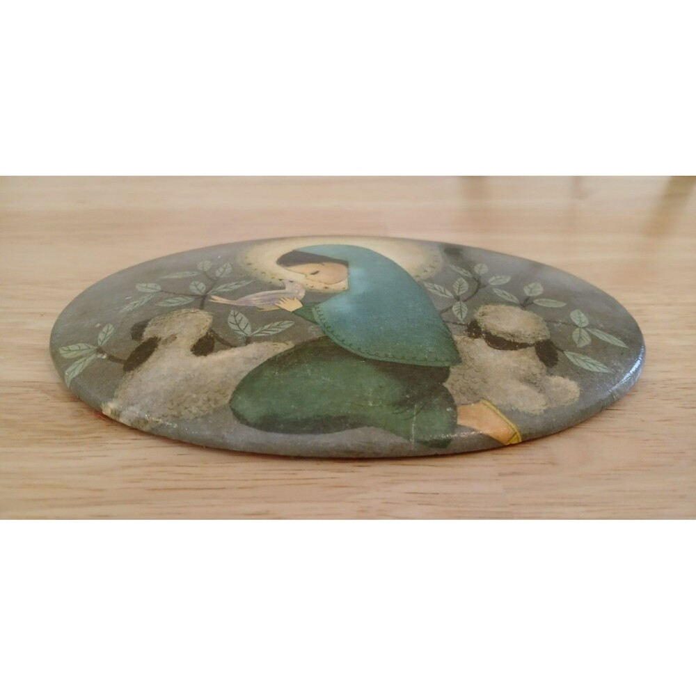 Vintage Painted Oval Plaque Little Girl Holding Bird with Sheep Praying - Picture 6 of 10